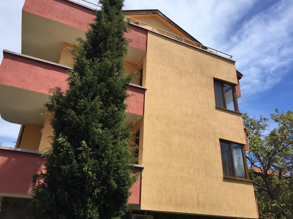 Guest House Afrodita Chernomorets Bagian luar foto