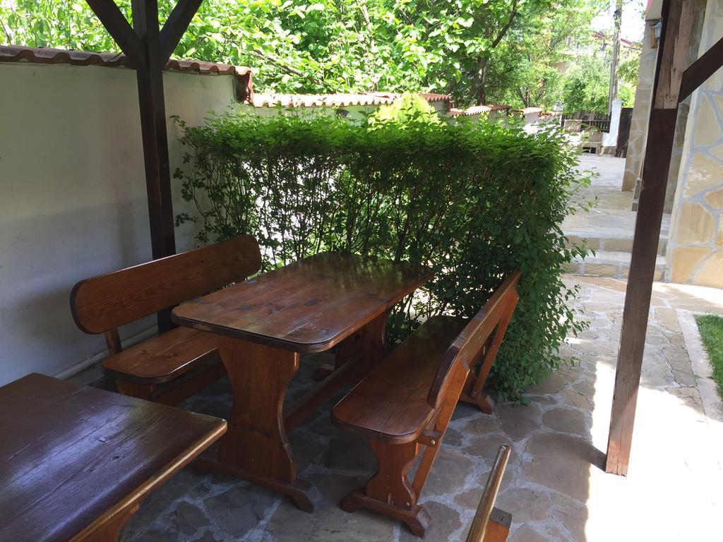 Guest House Afrodita Chernomorets Bagian luar foto