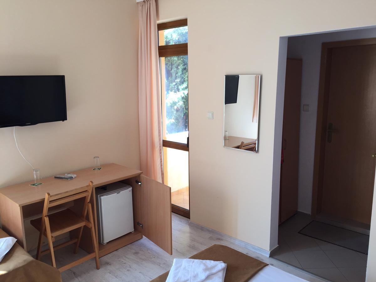 Guest House Afrodita Chernomorets Bagian luar foto