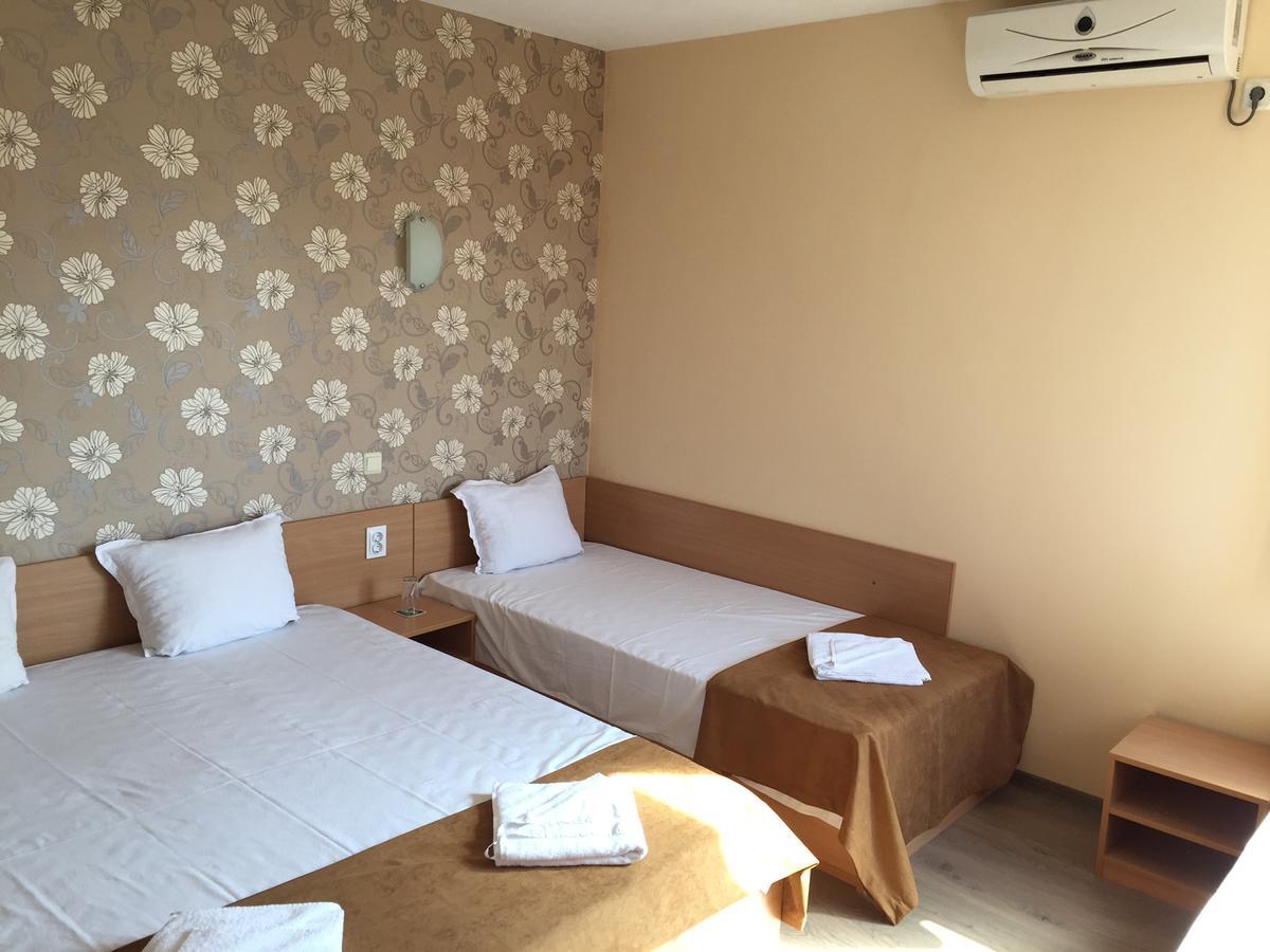 Guest House Afrodita Chernomorets Bagian luar foto