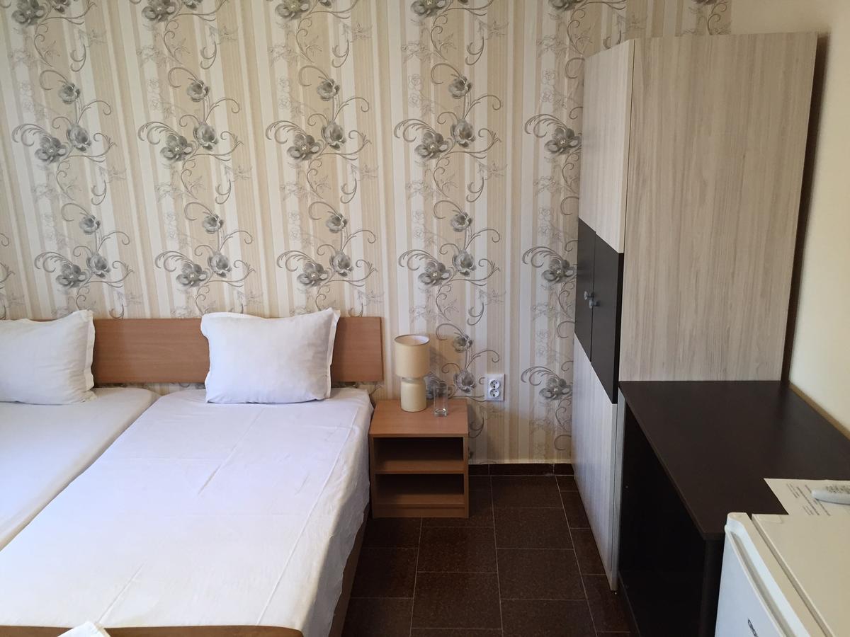 Guest House Afrodita Chernomorets Bagian luar foto