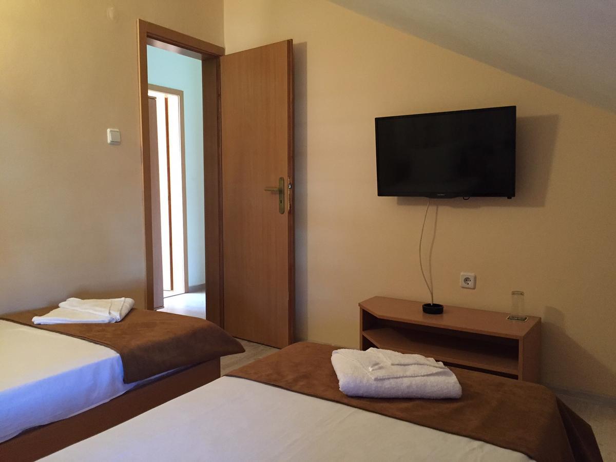 Guest House Afrodita Chernomorets Bagian luar foto