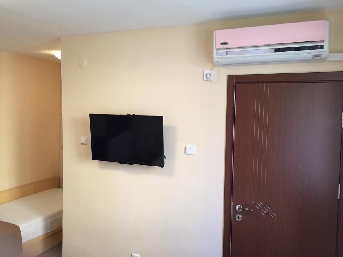 Guest House Afrodita Chernomorets Bagian luar foto