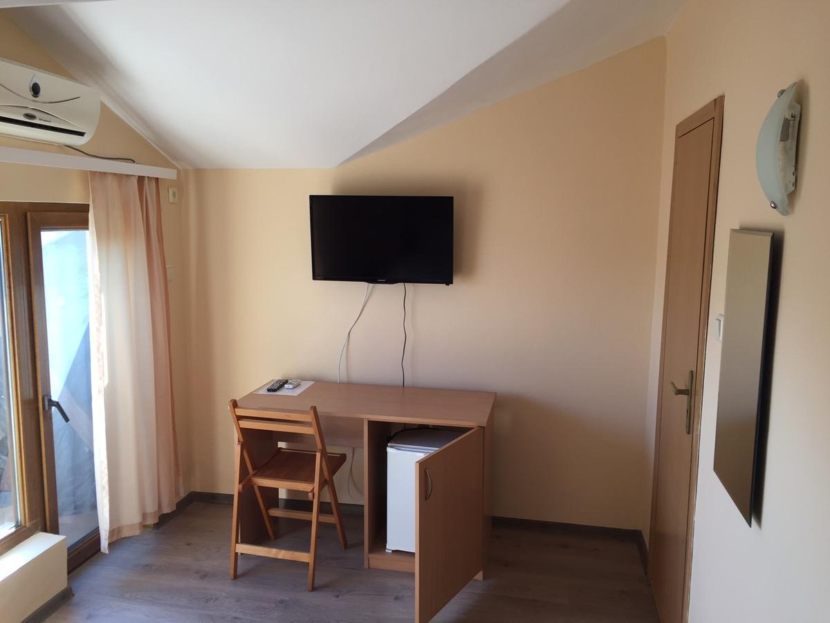 Guest House Afrodita Chernomorets Bagian luar foto